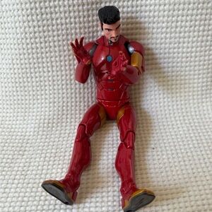 Invincible Iron Man Okoye unmasked Marvel legends actionfigure 2017 Hasbro